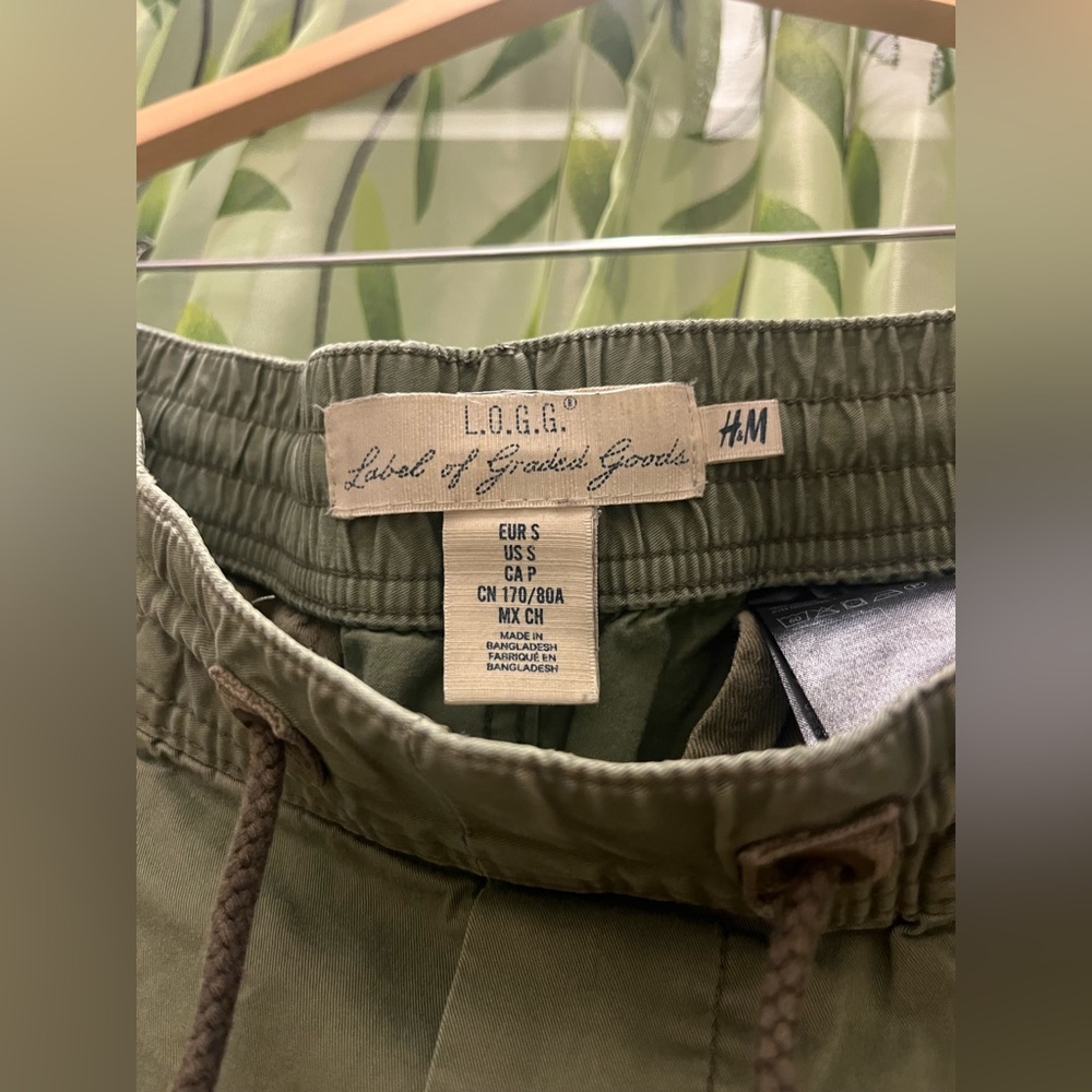 Green Cargo Pants - Picture 4 of 6